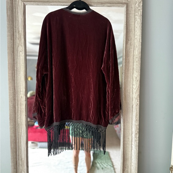 Show Me Your Mumu Wheeler Fringe Kimono in Maple Velvet Size M - Picture 8 of 10